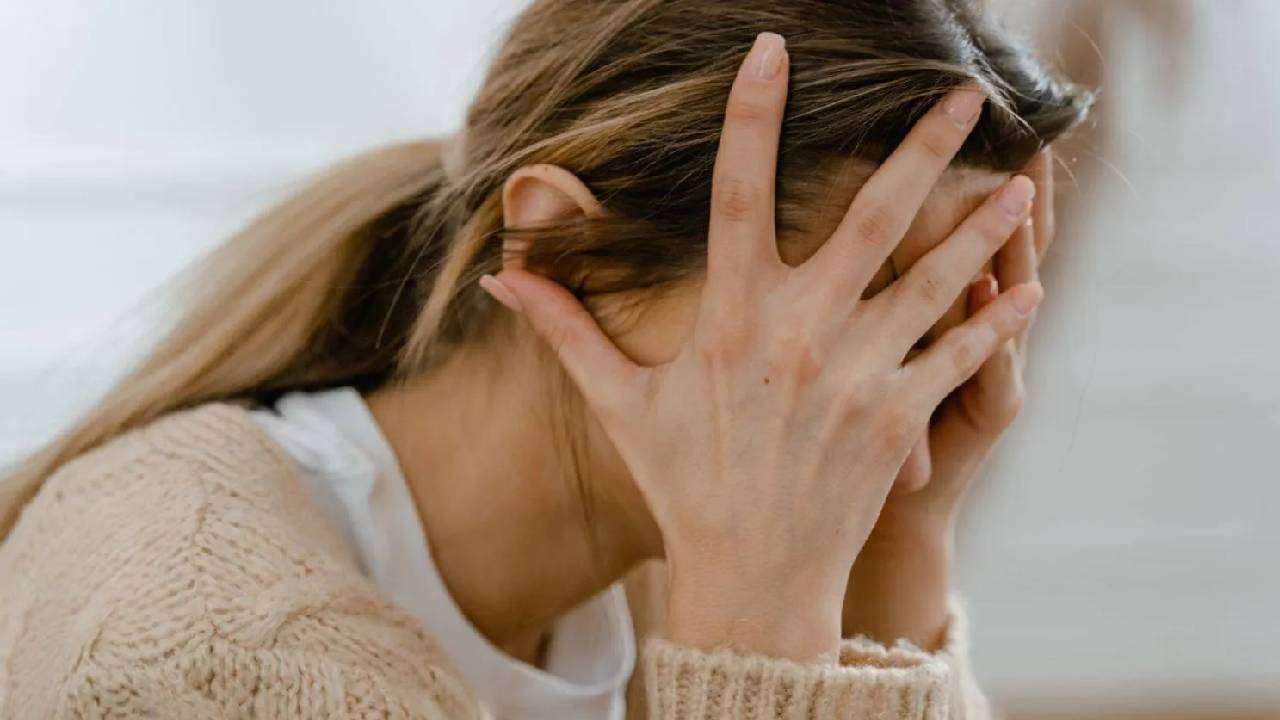 لماذا يزداد القلق مع بداية الخريف؟ أسباب نفسية وبيولوجية قد تفسر الظاهرة